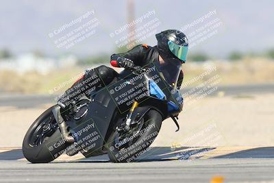 media/Oct-13-2025-Moto Forza (Mon) [[a66d839500]]/3-B Group/Session 3 (Turn 16)/